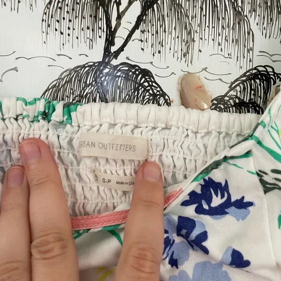 UO puff sleeve floral crop top - Picture 3 of 4